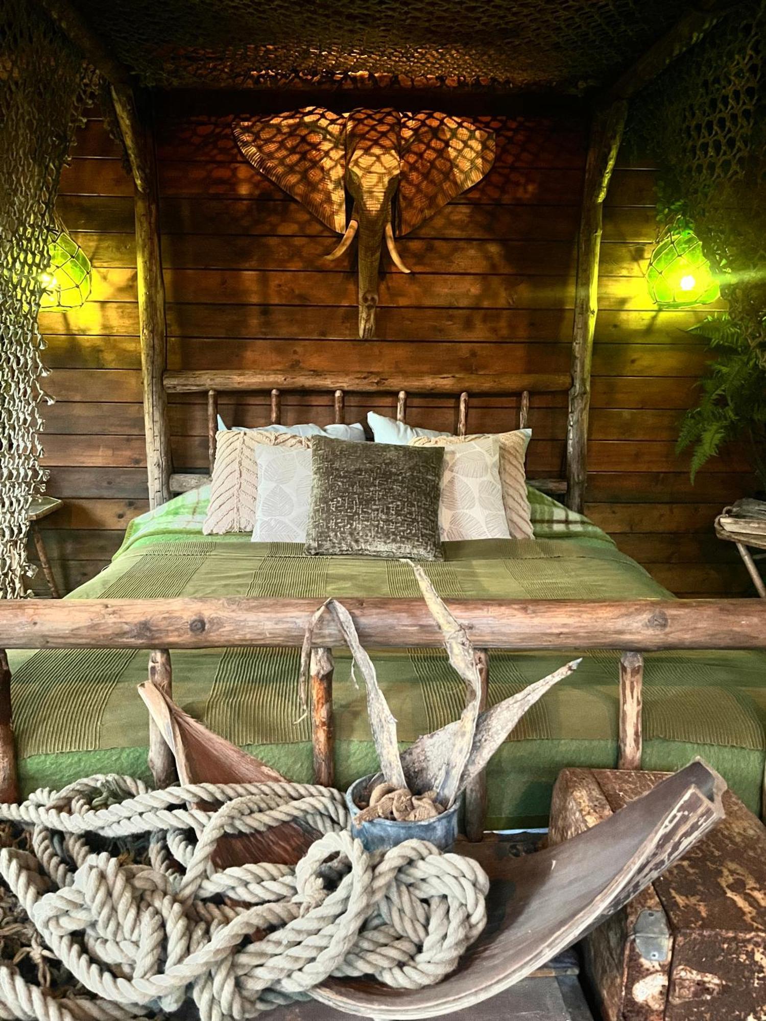 Bamboo Lodge Groningen Bagian luar foto